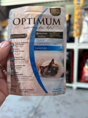 OPTIMUM POUCH CAT WET CASTRADOS 85G